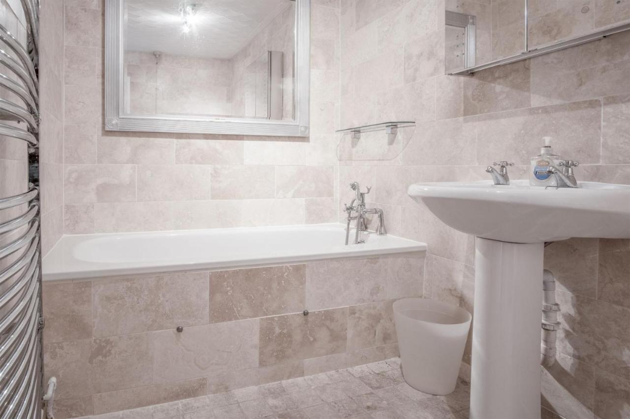 Captains Walk - 4 Bedroom Apartment - Saundersfoot Exterior photo