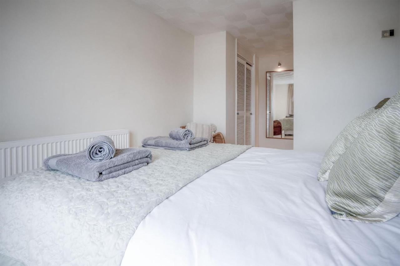Captains Walk - 4 Bedroom Apartment - Saundersfoot Exterior photo