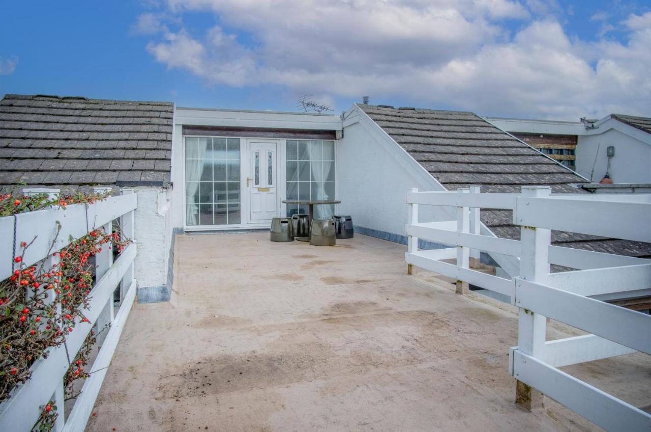 Captains Walk - 4 Bedroom Apartment - Saundersfoot Exterior photo