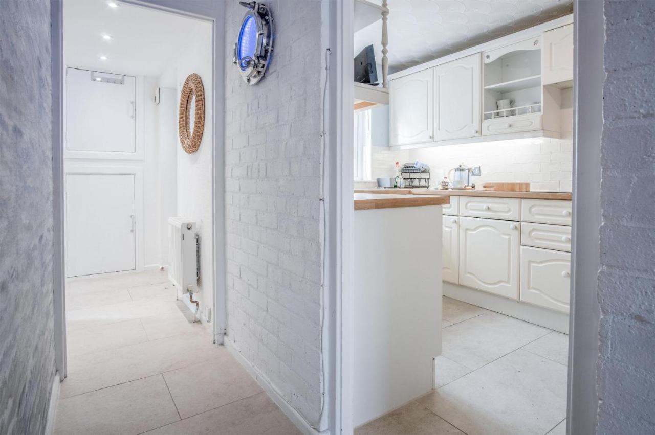 Captains Walk - 4 Bedroom Apartment - Saundersfoot Exterior photo